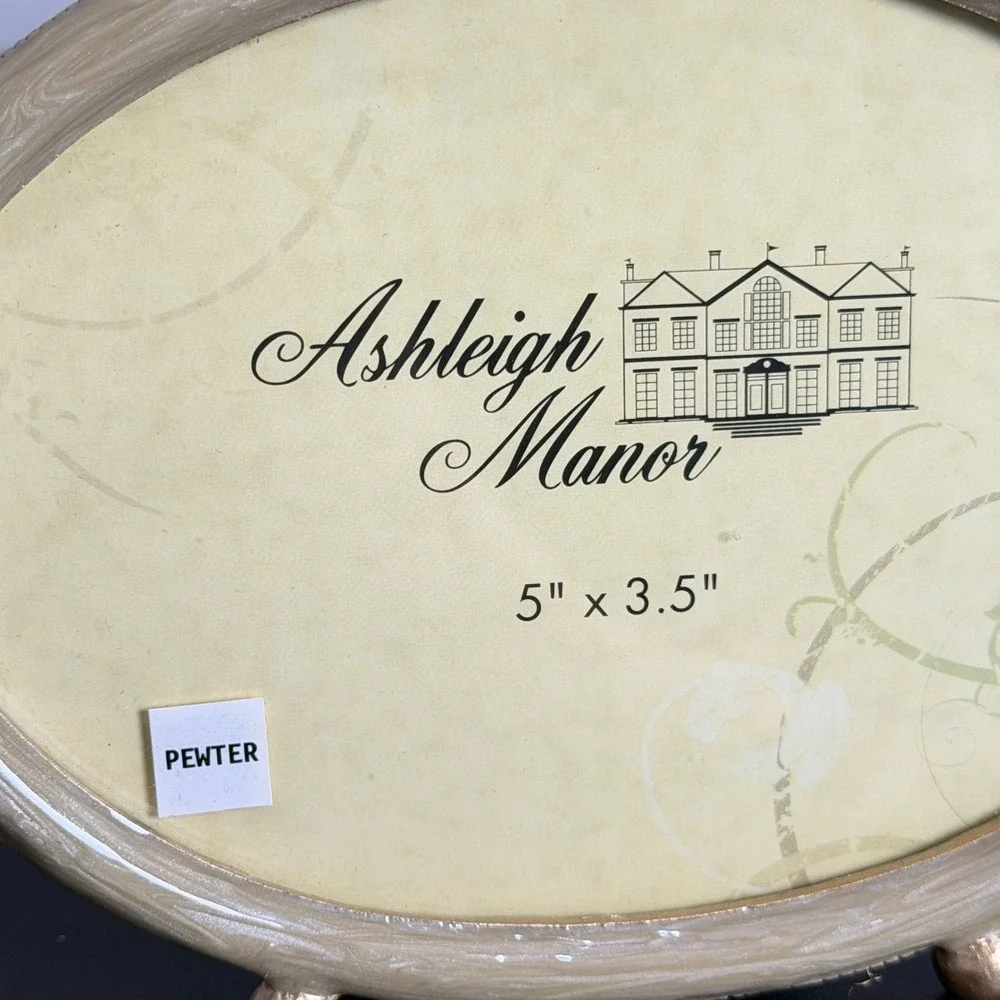 Ashleigh Manor or easel